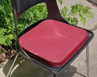 Item cannot be Shipped, Local Austin Area Delivery Available! Single Classic MCM Eames Era Style Kreuger Fiberglass Chair +Chrome Metal Legs