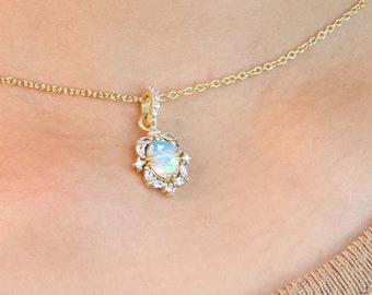 White opal pendant necklace, fire opal necklace, Minimalist necklace, AAA Ethiopian opal pendant necklace, Vintage fire opal necklace