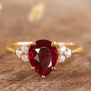 Rot Rose Rubin Goldring, Birnenschliff Ring, Ring für Frauen, Juli Geburtsstein, Ehering, Zweck Ring, Minimalist Ring, AAA Rubin Ring für sie