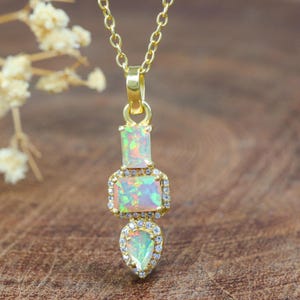 White opal jewelry, AAA Ethiopian opal pendant necklace, vintage fire opal necklace, gold chain necklace, Wedding necklace, Gemstone jewelry