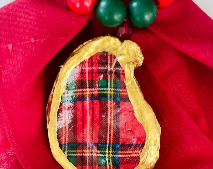 YES MONOGRAMMED! Christmas Plaid Oyster Shell Napkin Rings