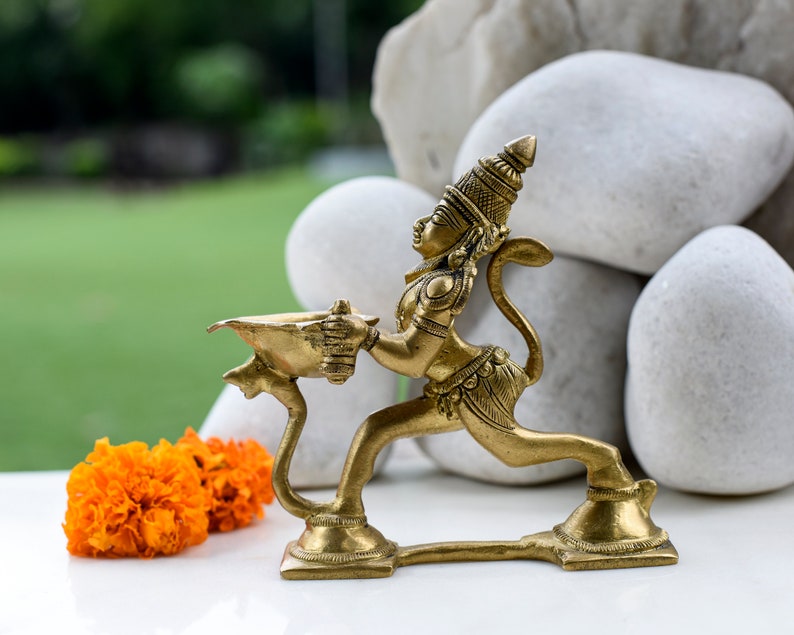 Religious Home Decor Brass Puja Diya Lamp Bronze and Gold Finish Small Brass Decor Hindu Deity Garuda Holding Diya Oil Lamp Statue