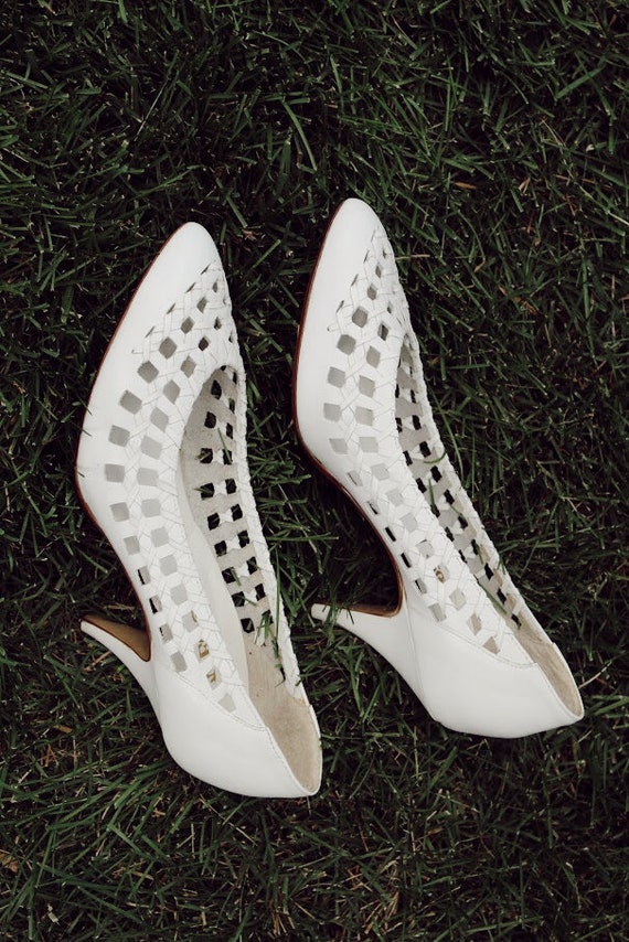 Unworn Size 7.5 80s Basketweave leather pumps