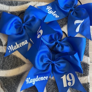 Aangepaste volleybal- en cheerstrikken | Teamhaarelastiekjes | Op bestelling gemaakt | Jerseynummer | Sportkleding | Volledig aanpasbaar | Extra grote strikken