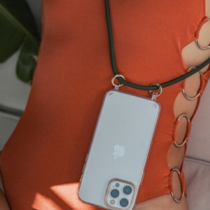 Green Phone Cord | iPhone 17 & Samsung Accessories | Adjustable Stylish Phone Lanyards Charms | Crossbody Case Protective Covers | Pearls