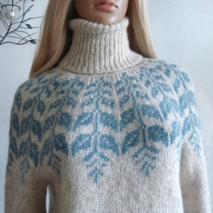 Sweater women's Fair Isle turtleneck hand knitted in Baby Alpaca Merino, Beige pullover Lopapeysa, Scandinavian warm jumper, Girl Xmas gift image 3