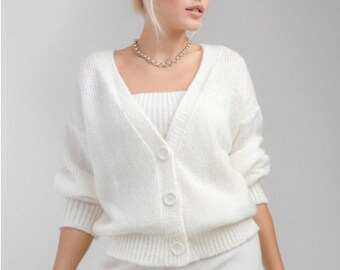 Bridal jacket hand knit in Baby alpaca & merino, Off white warm wedding jacket cardigan, Backless dress V sweater for winter bride