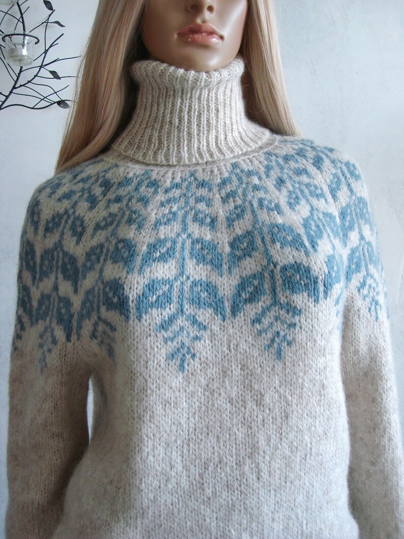 Sweater women's Fair Isle turtleneck hand knitted in Baby Alpaca Merino, Beige pullover Lopapeysa, Scandinavian warm jumper, Girl Xmas gift image 3