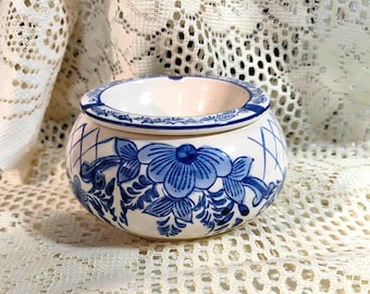 hand-painted Mediterranean ceramic ashtray gift