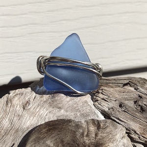 Anello in vetro di mare blu