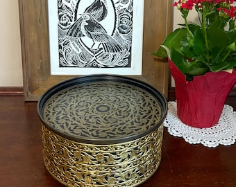 Vintage Guildcraft Embossed Gold, Black, & Green 3-footed Round  ARTIST in Collectable Metal Containers (3 New & 3 Like New) main image 0