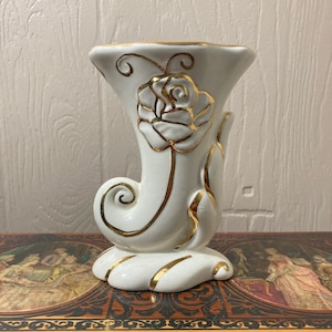 Vintage Cornucopia Sweetheart Vase 22 Kt Gold Trim ~ Ivory Bisque Bud Vase ~ Art Nouveau Decor ~ Ivory Gold Rose Relief Vase ~ Vanity Decor