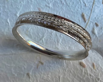 Sterling Silver Spinner Bangle Bracelet, size medium/large