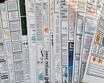 Può includere: Una collezione di carte colorate con testo e illustrazioni relative a cristalli, erbe e fasi lunari. Le carte sono disposte in una pila, con alcune sovrapposte. Il testo sulle carte include parole come "quarzo chiaro", "pirite", "occhio di tigre", "alberi", "fuoco", "terra", "acqua", "aria", "spirito", "quarzo rosa", "occhio di tigre", "patchouli", "erba limone", "biancospino", "ametista", "menta piperita", "acqua di sole", "acqua di luna", "altra acqua", "l'alluvione", "incantesimo", "cannella", "zenzero", "noce moscata", "protezione", "rimedi", "come fare un barattolo di incantesimi", "ingredienti", "111 sveglia", "222 resta concentrato", "333 abbi fede", "444 le tue guide spirituali", "555 fidati della tua intuizione".