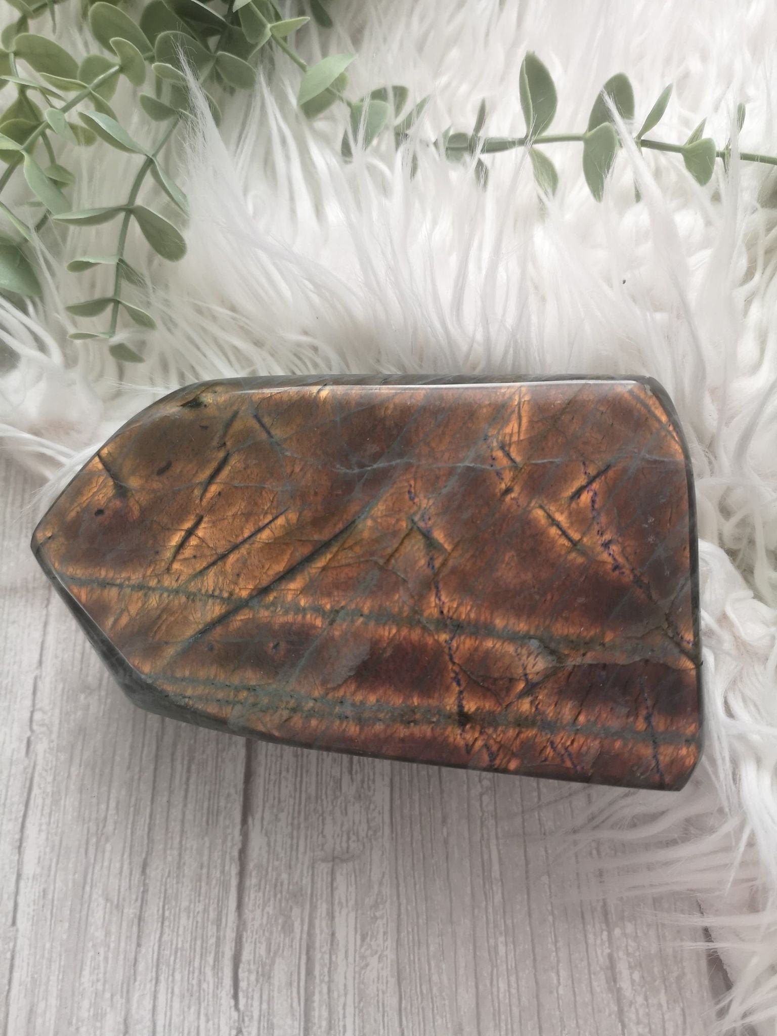 Gros Bloc de Labradorite Magnetisée Rose, Doré