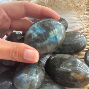 Galet Labradorite Magnétisé image 2