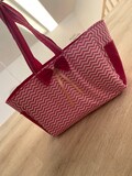 Handmade bag product logo