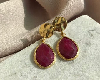 NEW ! Drop Ruby Earrings, Natural Stone Design Earrings, Cast Coat of Arms Ruby Earrings, Wedding Jewelry, Mother's Gift, Daily