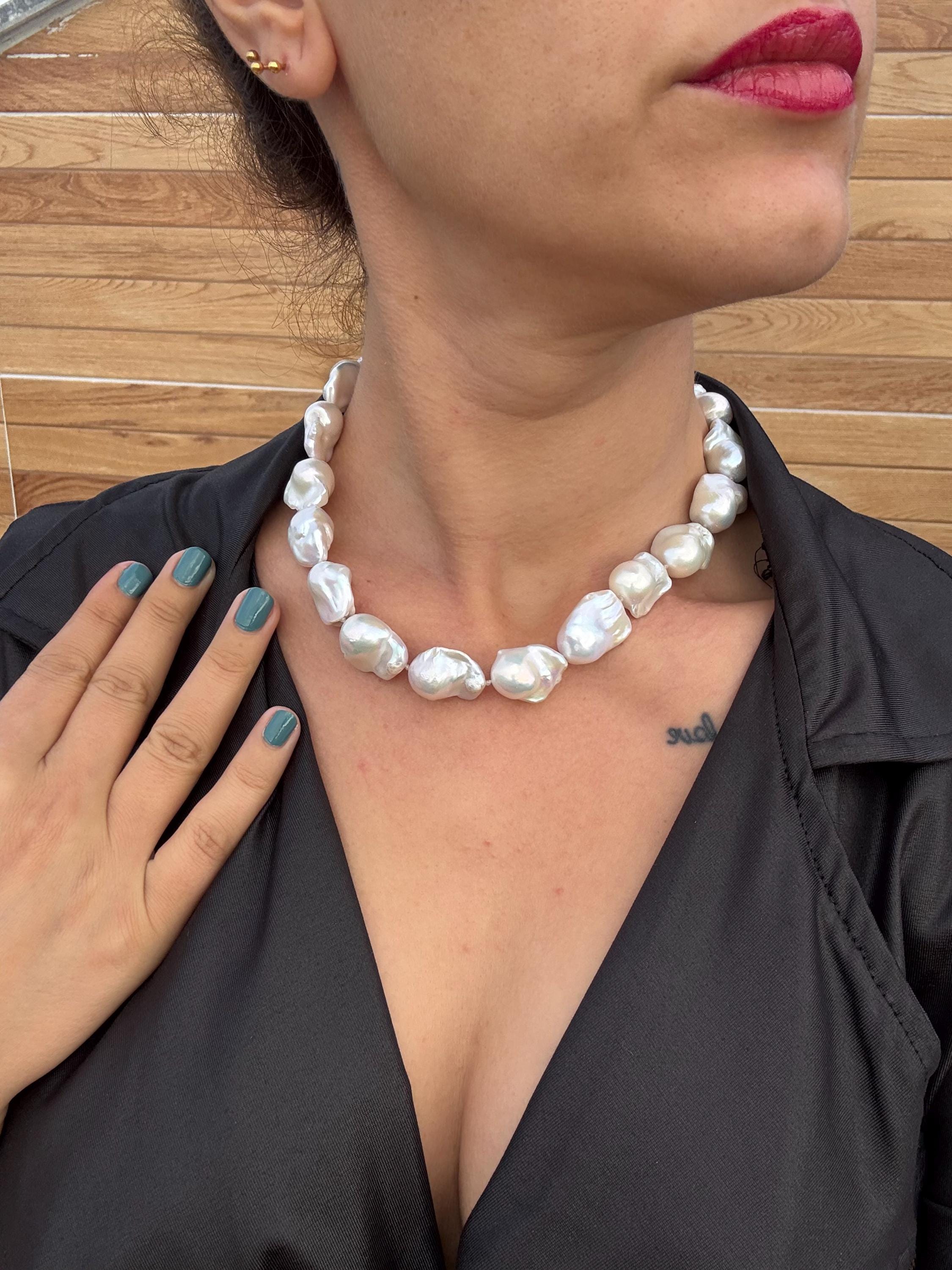 Timeless Large White Baroque Pearl Necklace - Etsy 日本