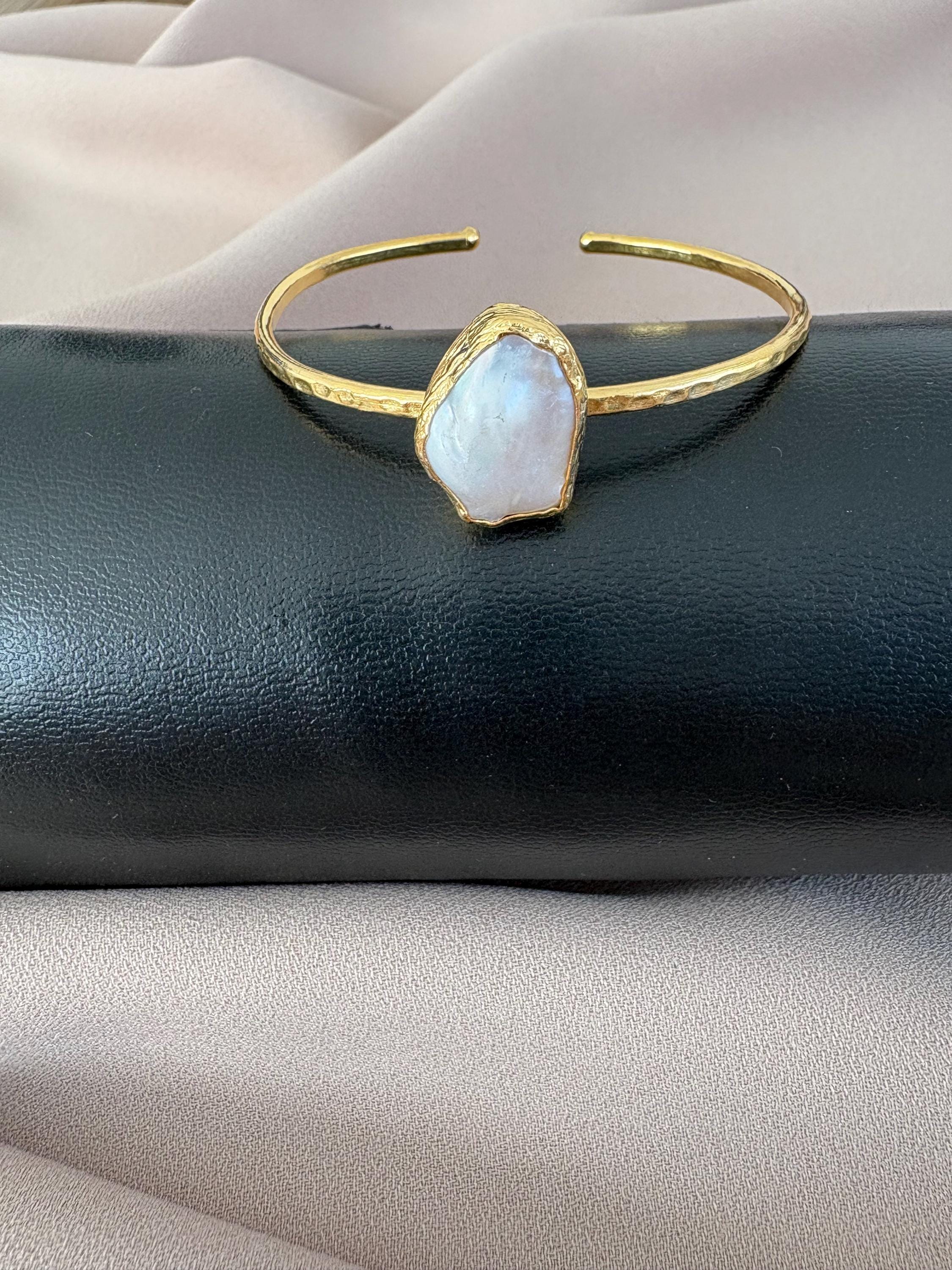 Bracciale in oro con perle bianche: grande catena barocca