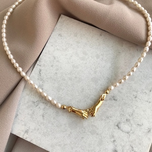BESTSELLER ! Natural Pearl Hands Necklace,Elegant Necklace with Real Pearls, Valentine&#39;s Day Gift,Special Day Gifts,Wedding,Mother Day Gift