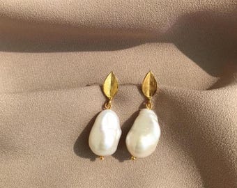 Large Leaf-Tipped Natural Fireball Baroque Pearl Gold Earrings