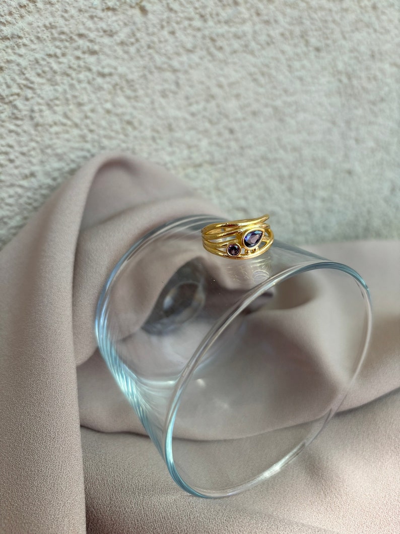Verstellbarer Eleganter Designer Ring mit Zwei Zirkon Steinen Bild 1