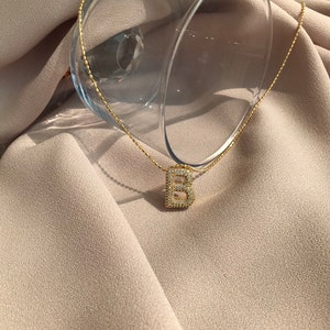 ¡NUEVO! Collar con letra de circonita llamativa, cadena de bolas dorada, collar con letra mayúscula dorada, collar personalizado, diseño, regalo de Navidad