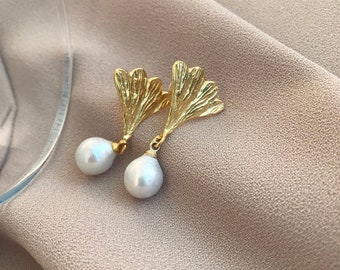 NEW Mini White Baroque Pearl Earrings, Small Gold Baroque Pearl Earrings, Elegant Pearl Earrings, Wedding Earring, Mother's Gifts,Gift for