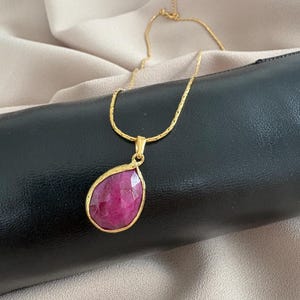 Unique Drop Ruby Design Square Chain Natural Stone Necklace