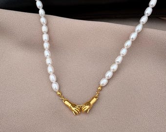 Hold My Hand Natural Pearl Necklace
