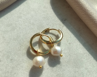 Pearl Huggie Earrings, Gold Hoop Earrings, Chic Hoop Earrings, Chunky Gold Hoop Earrings, Christmas Gift, Gift for Her, Mother Day Gifts