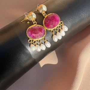 Echte parel natuurlijke robijn combinatie designoorbellen