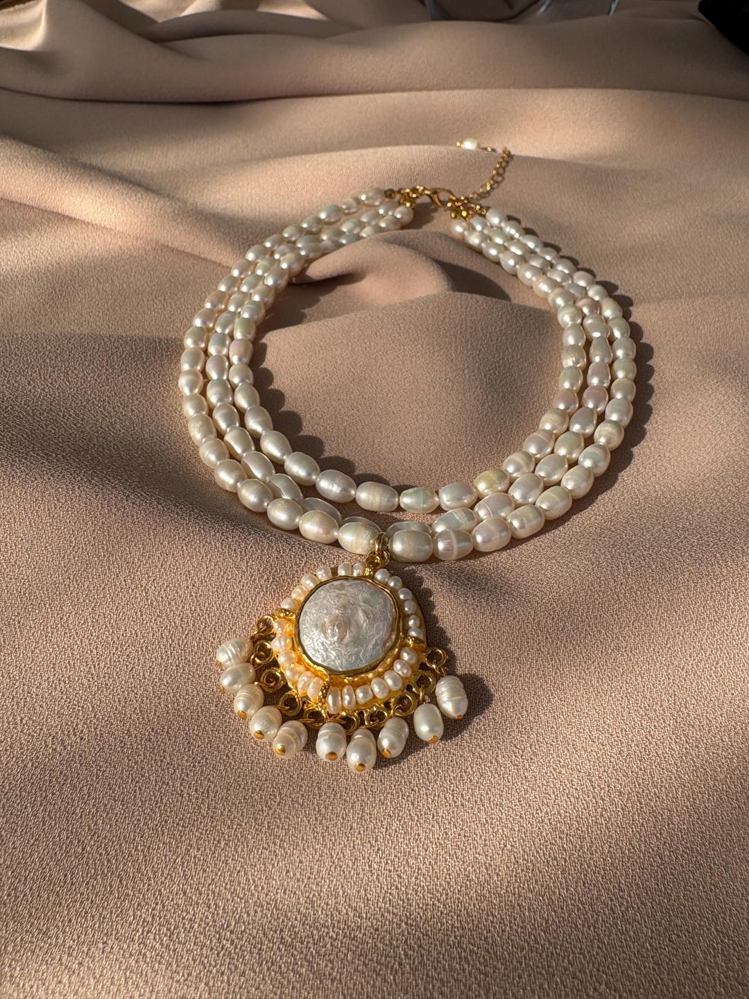 Three Row Design Round Pendant Medallion Pearl Necklace - Etsy