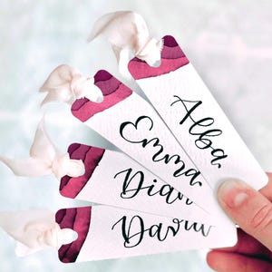 Tarjetas marcasitios caligrafiadas a mano en papel de acuarela | Marcasitios boda y eventopersonalizados