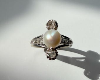 French vintage 18K white gold pearl diamond ring