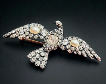 Victorian era 18K yellow gold diamond natural pearl bird brooch
