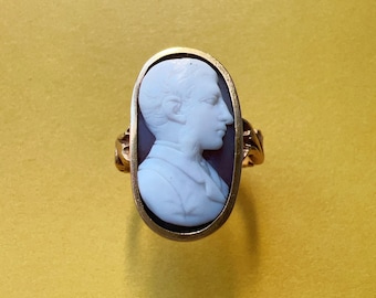 Georgian era 18K gold gentleman cameo ring, antique signet ring carved ring Valentine' ring gift statement ring cocktail ring French antique