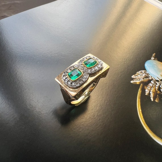 Retro 18K gold emerald and diamond French tank ri… - image 1