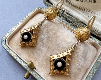 Victorian era 18K gold onyx pearl archaeological revival style drop earrings, geometric Etruscan gold filigree granulation antique earrings