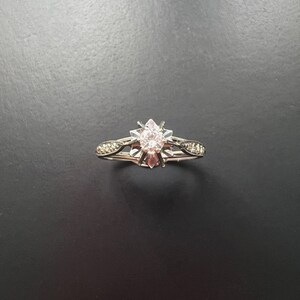 Antique 18K White Gold Diamond Solitaire Ring