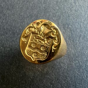 French antique 18k gold signet ring with coat of arms, stackable gold ring birthday ring gift anniversary ring gift gentlemen ring for him