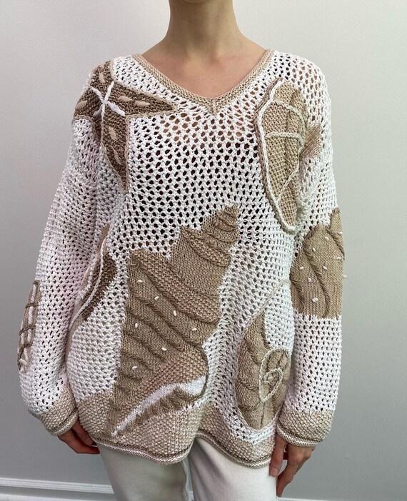 Vintage White and Tan Crochet Shell Pattern V-Neck Sweater.
