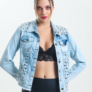 Couture Jeansjacke, einzigartige Frauenjeans, Brautjeans mit Spitze, Gothic Brautjacke, Lux Womans Jacke, kundenspezifische Frauenjacke, Ösenmantel