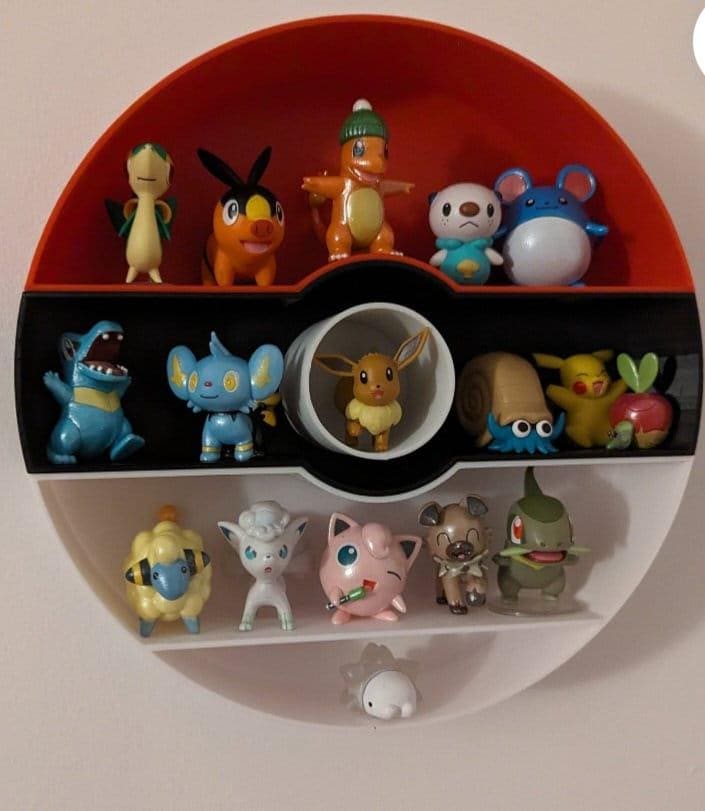 ポケモンミニフィギュアディスプレイ棚 - コレクター向けモンスター