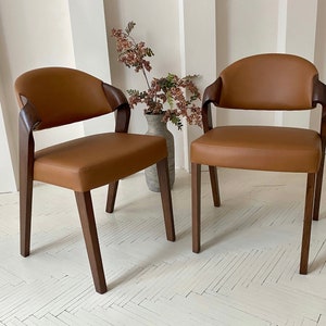 Expertly Crafted Leather Dining Room Chairs - Elegant and Extremely Comfortable for long sitting