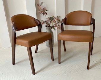 Expertly Crafted Leather Dining Room Chairs - Elegant and Extremely Comfortable for long sitting