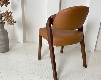 Esszimmerstuhl „ANDY“ – sehr bequeme Stühle, handgefertigt mit besonderer Liebe zum Detail, hochwertiger Stuhl aus echtem Leder