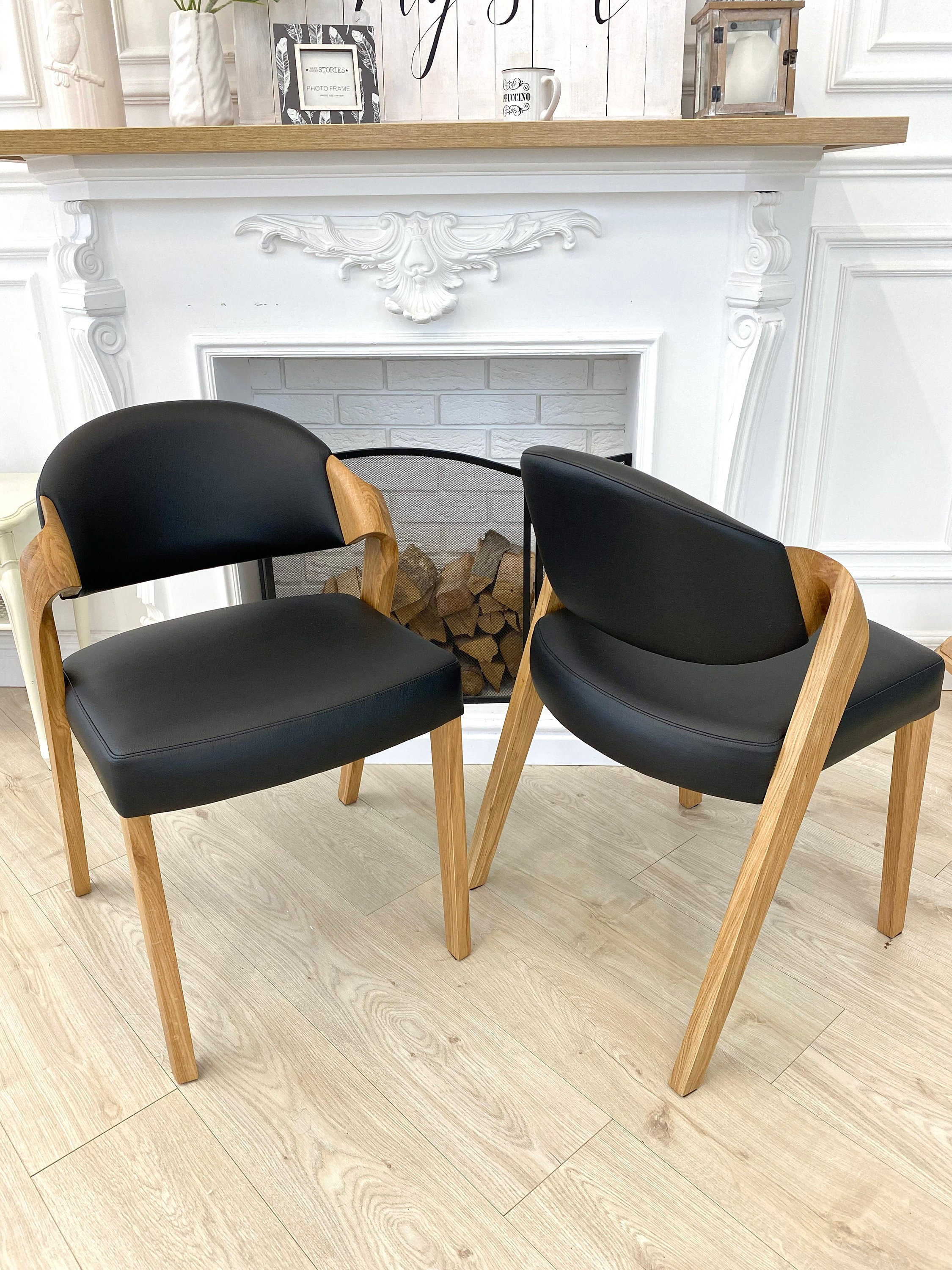 Dining chairs "ANDY" in oak, Wooden chairs in black leather, Dining room chairs, Minimalist hand made Furniture, dining set, Kitchen chairs