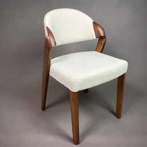 Dining Room Handmade Chair with a Harmonious Combination of Elegance Design and Comfortable Seating for a Long Time
